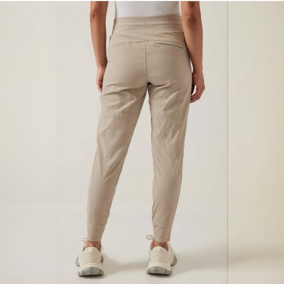 NWT Athleta Trekkie North Jogger || Ecru - Picture 5 of 10